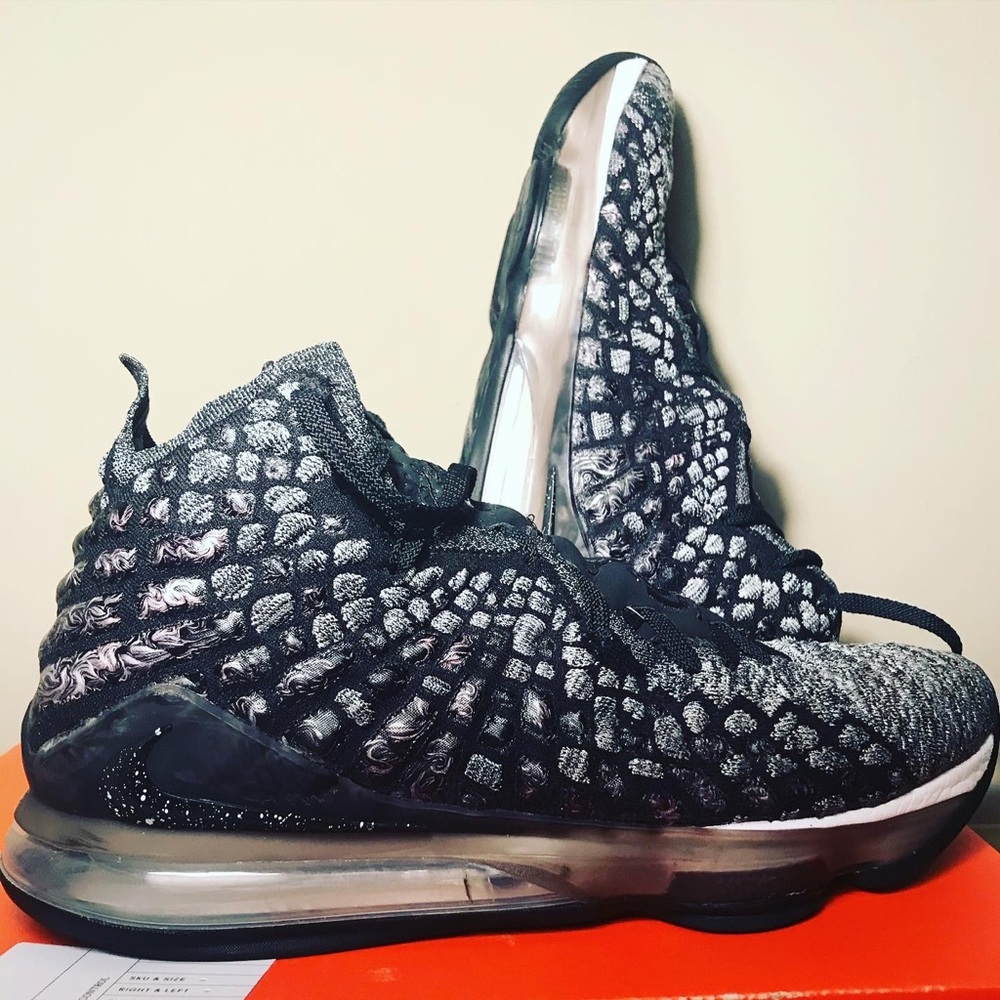 ❌sold❌lebron 17 ‘in the arena’ size 13
